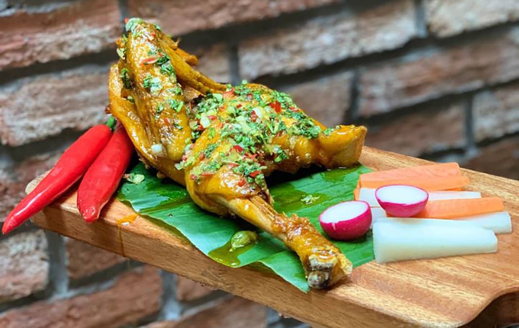 Gà nướng củ nén