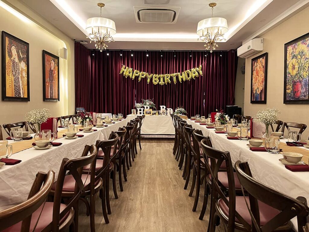 nhà hàng tổ chức sinh nhật sếp tphcm