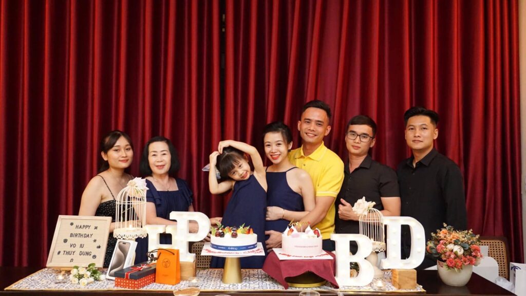 nhà hàng tổ chức tiệc sinh nhật